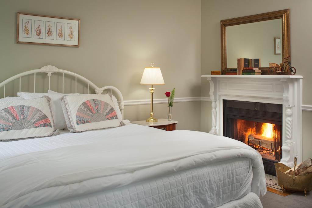 The Maple Leaf Inn Barnard Екстер'єр фото